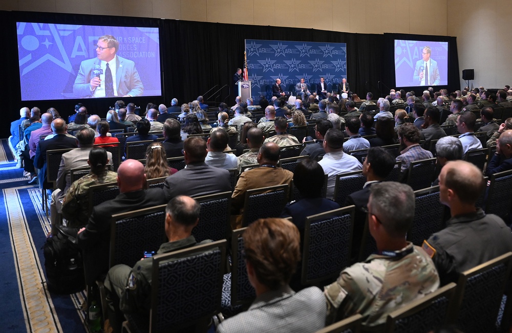 Gen. Betts Moderates Discussion