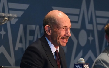 Gen. Betts Moderates Discussion