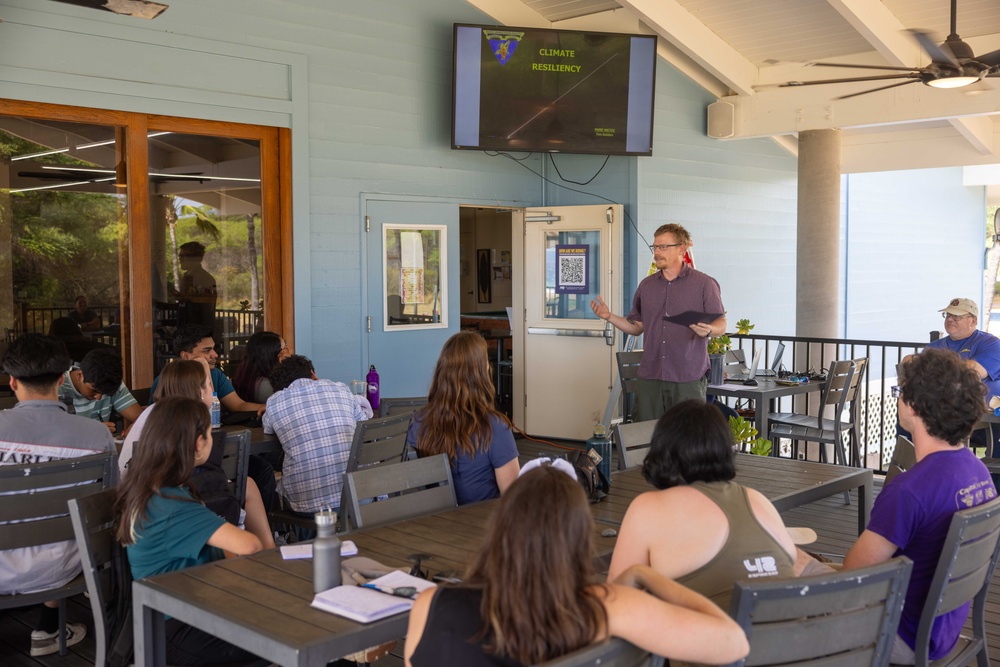 Stanford University School of Sustainability Students Visit PMRF