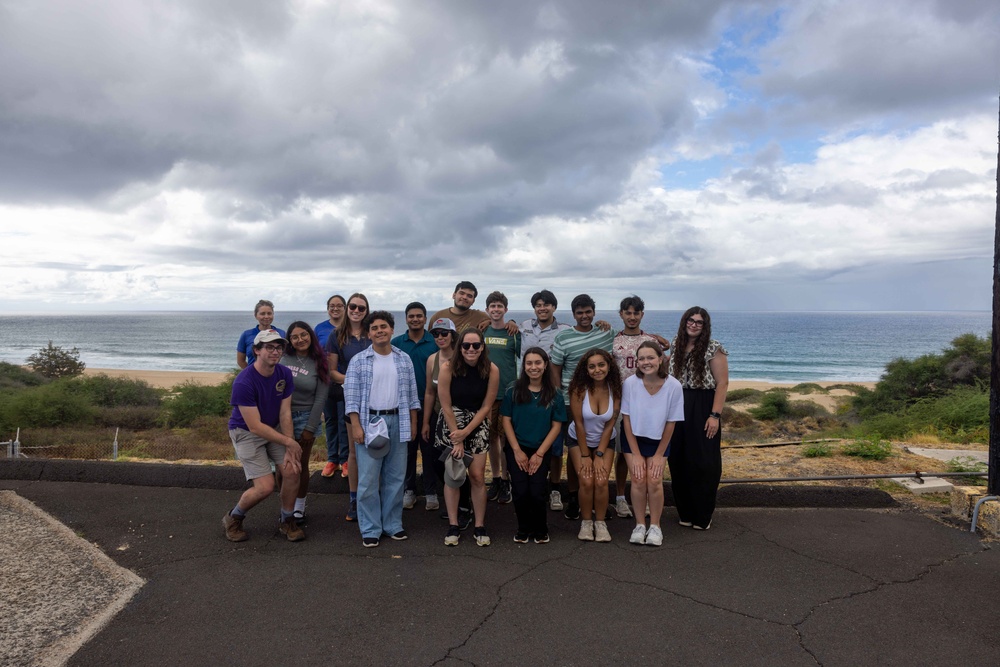 Stanford University School of Sustainability Students Visit PMRF