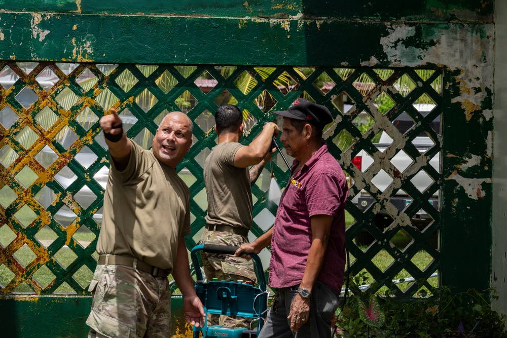 Language as a Force Multiplier: LEAP Scholars Bridge Cultures in Panamá