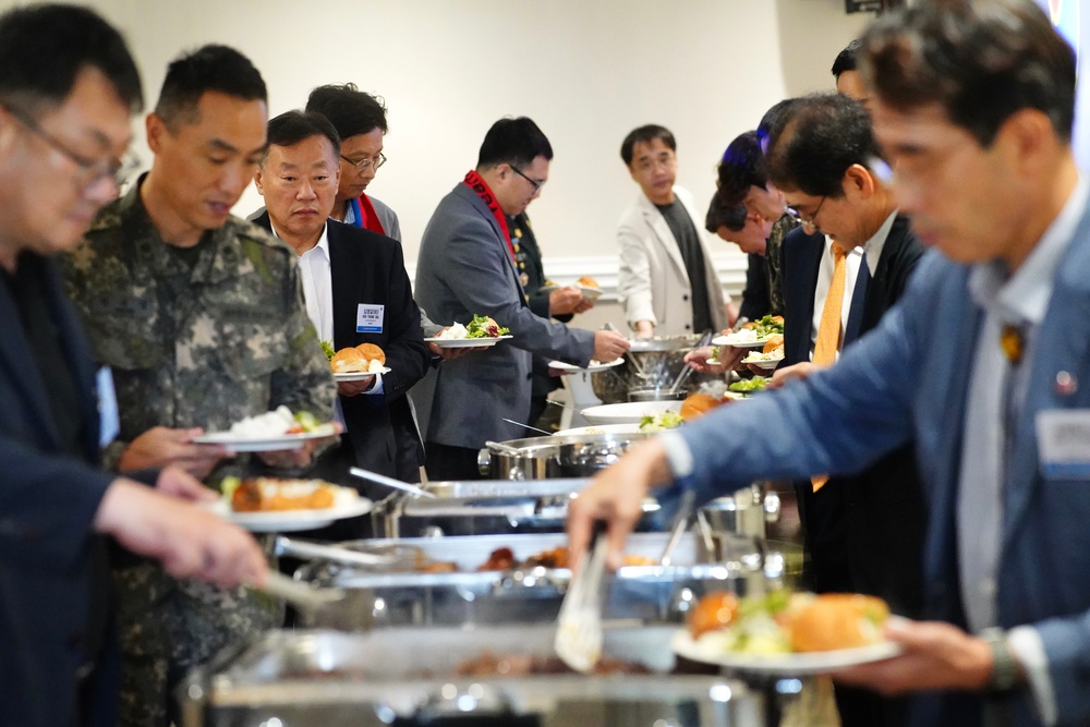 Brig. Gen. Pak attends KATUSA Veterans Association 19ESC Chapter Opening Ceremony