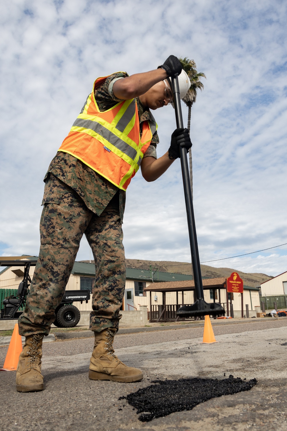 I MEF Marines participate in Operation Clean Sweep III at Camp Pendleton