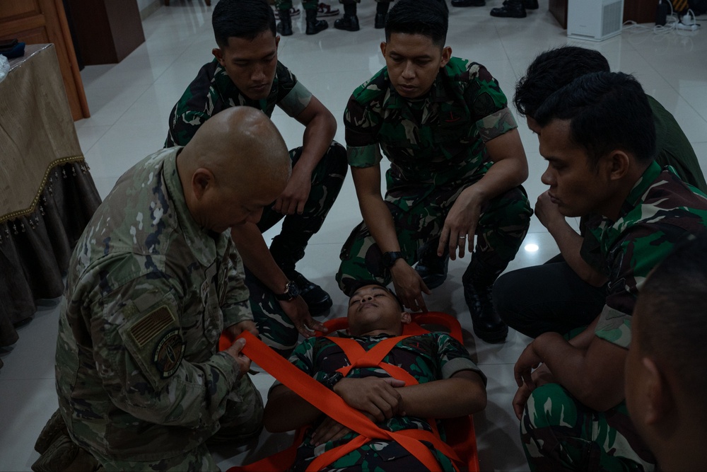 U.S. Air Force, Army NG med team conducts demos during Cope West 25
