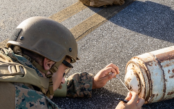 1st MAW Marines respond to simulated base attack
