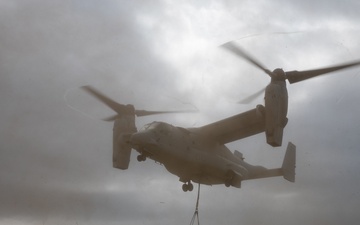VMM-262, 12th LLB train in external lifts