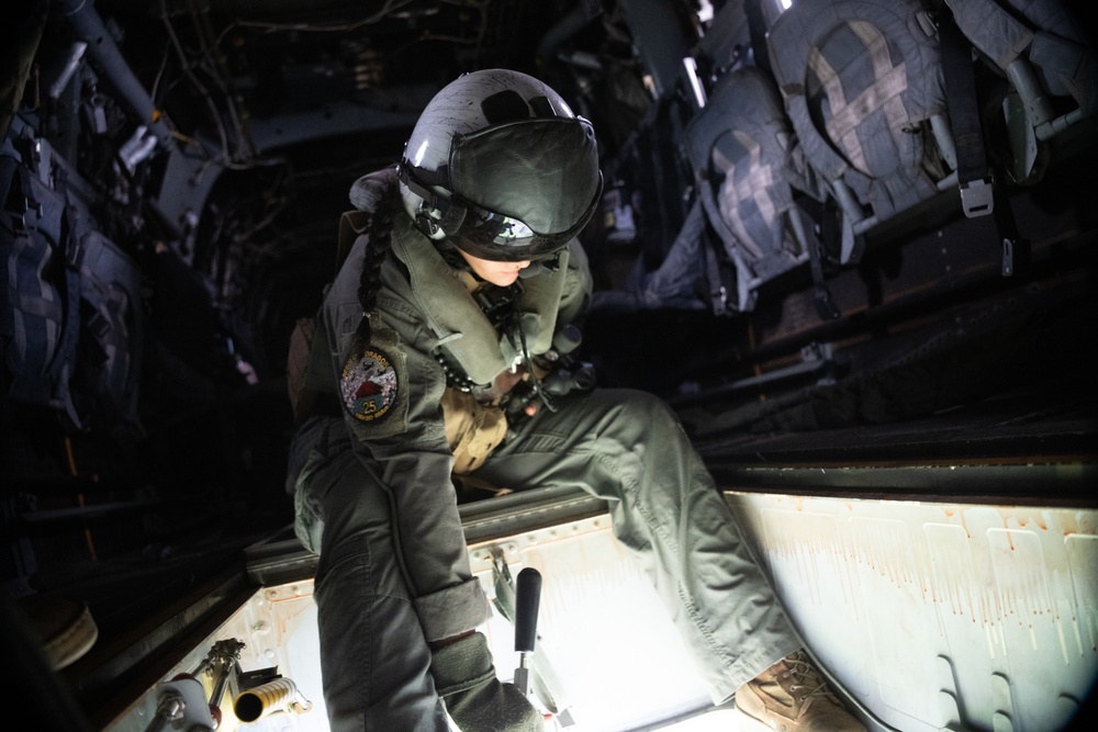 VMM-262, 12th LLB train in external lifts