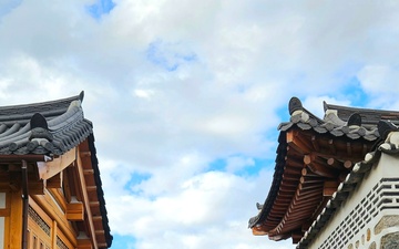 USS Blue Ridge sailors explore Korean culture