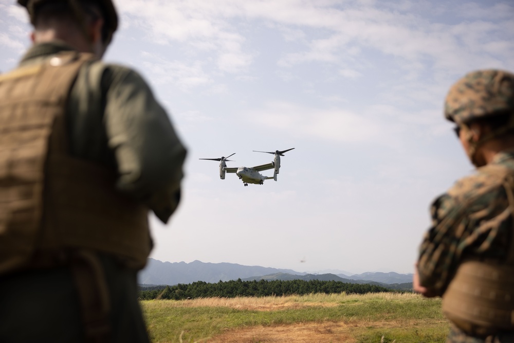 RD25| U.S. Marines and Sailors with 12th LLB Participate in a Medical Evacuation Drill