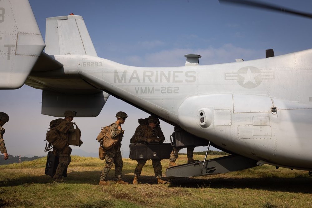 RD25| U.S. Marines and Sailors with 12th LLB Participate in a Medical Evacuation Drill