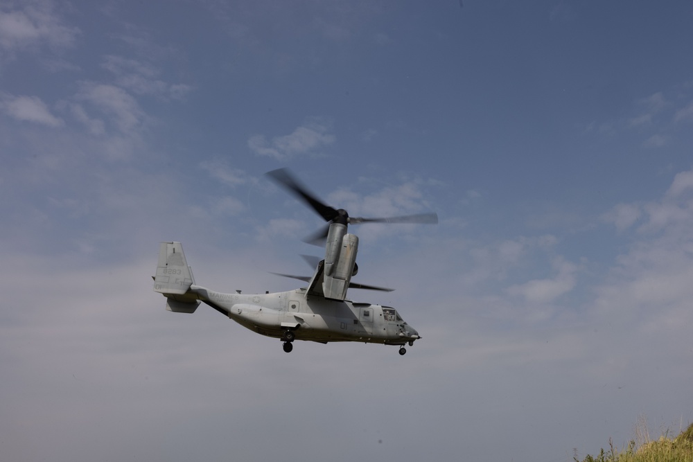RD25| U.S. Marines and Sailors with 12th LLB Participate in a Medical Evacuation Drill