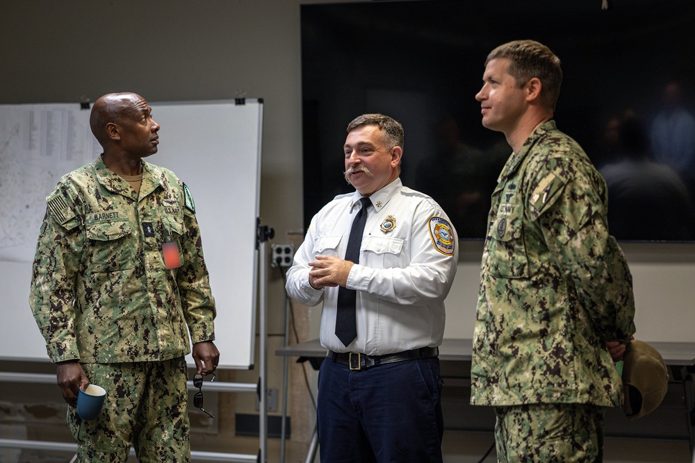 Rear Adm. Barnett Visits Portsmouth Naval Shipyard