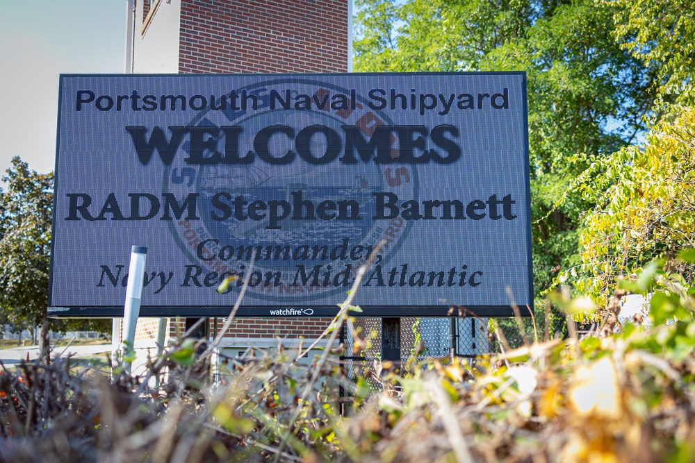 Rear Adm. Barnett Visits Portsmouth Naval Shipyard