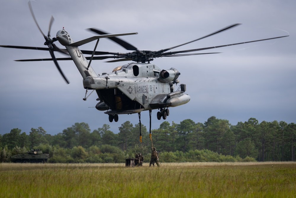 2nd Combat Readiness Regiment, Combat Logistics Battalion Conduct HST during field