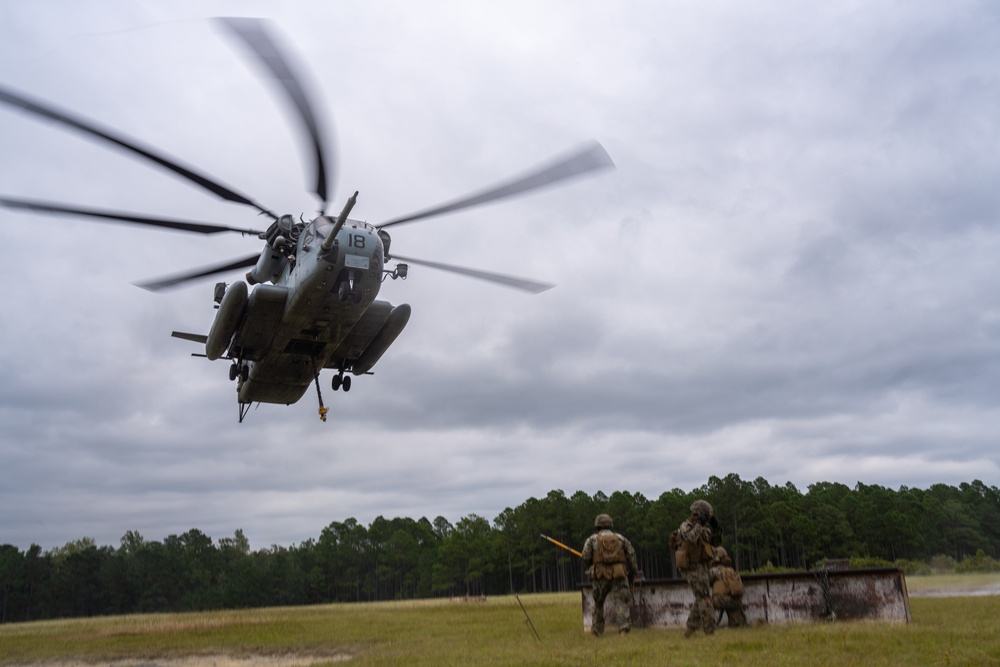2nd Combat Readiness Regiment, Combat Logistics Battalion Conduct HST during field