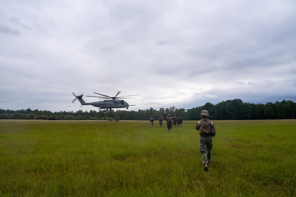 2nd Combat Readiness Regiment, Combat Logistics Battalion Conduct HST during field