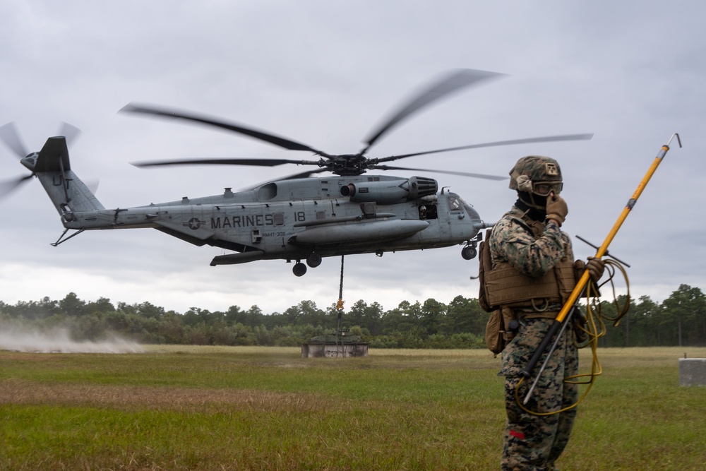 2nd Combat Readiness Regiment, Combat Logistics Battalion Conduct HST during field