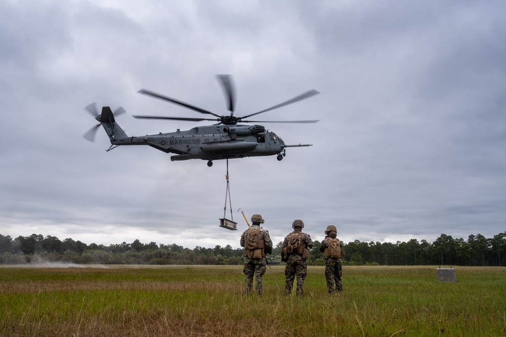 2nd Combat Readiness Regiment, Combat Logistics Battalion Conduct HST during field