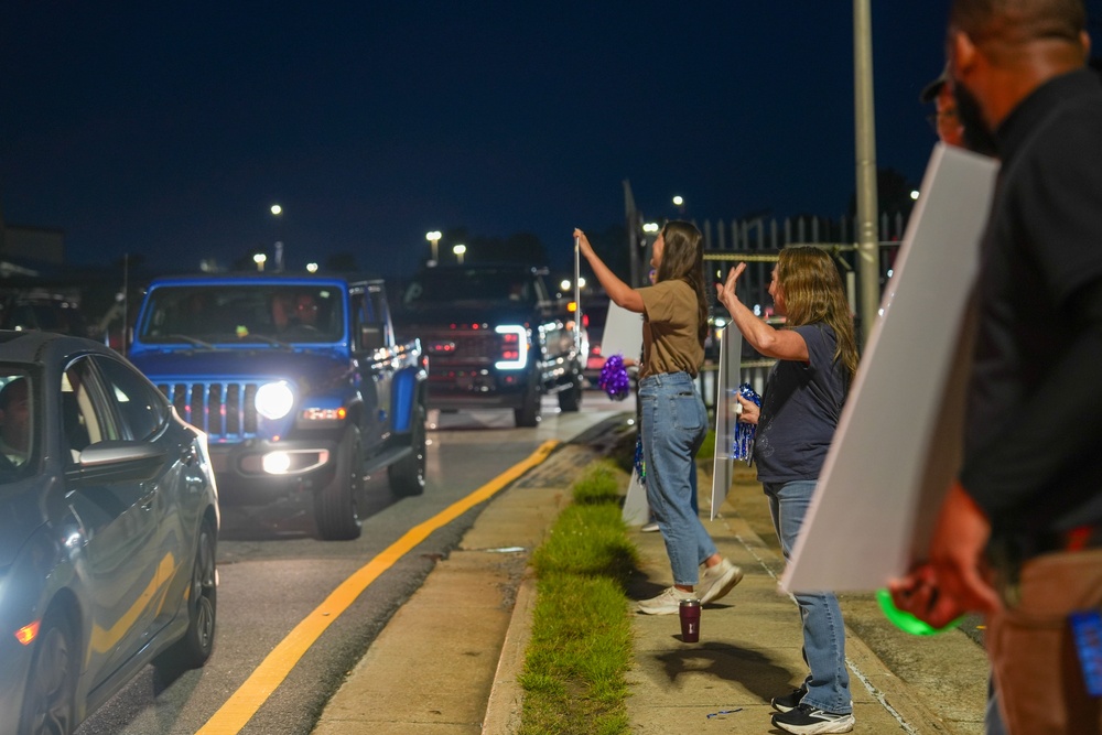 Team Robins personnel spread encouragement for Suicide Prevention Awareness Month