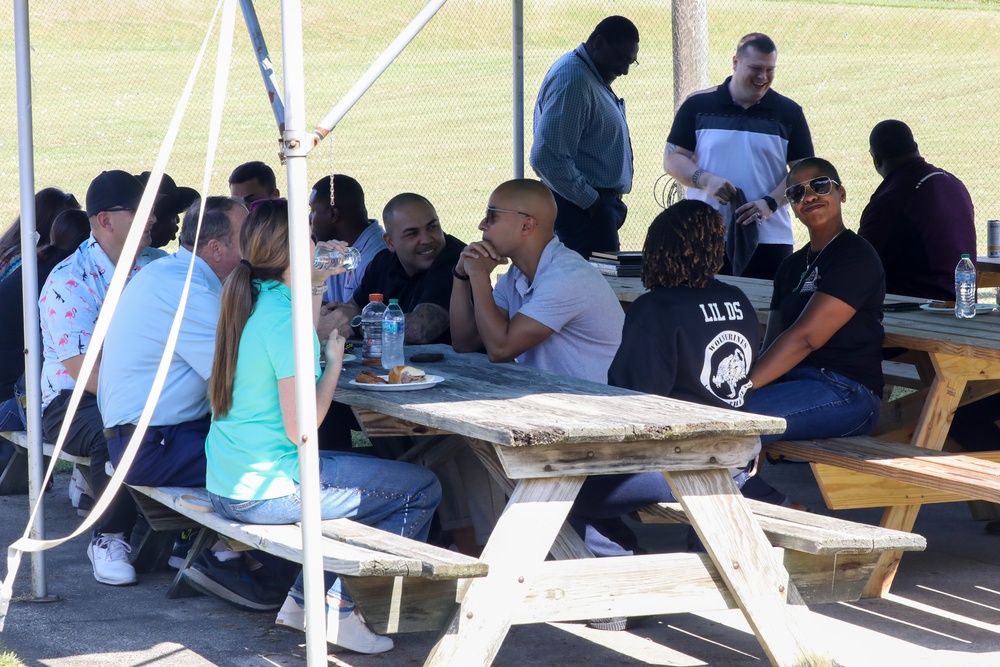 7th Signal Command (Theater) Fort Meade Headquarters conducts Hails and Farewells Sept. 19