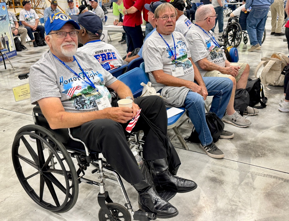 445th AW flies Vietnam veterans to D.C. during Honor Flight Dayton