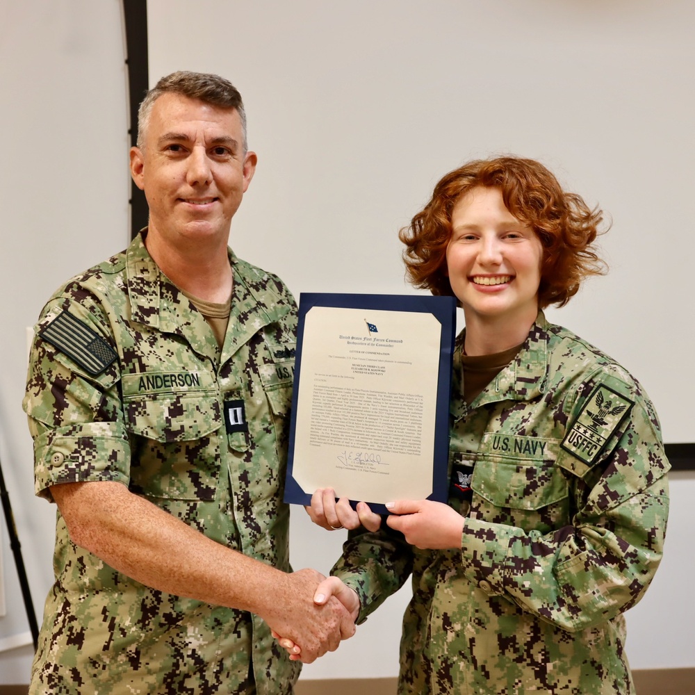 MU3 Elizabeth Kijowski receives a FLOC