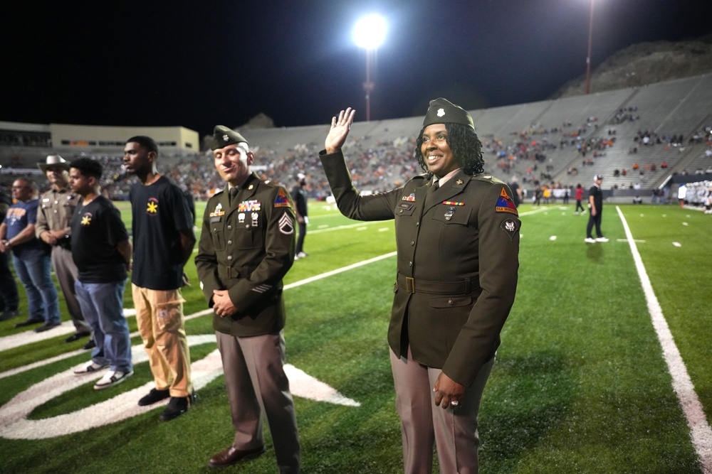1AD Soldiers Recognized During &quot;Heroes Night&quot; at the UTEP Game