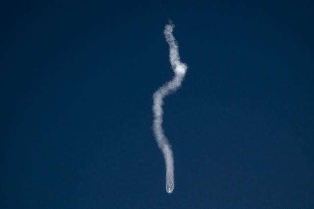 Starlink 10-27 Launches from Cape Canaveral Space Force Station