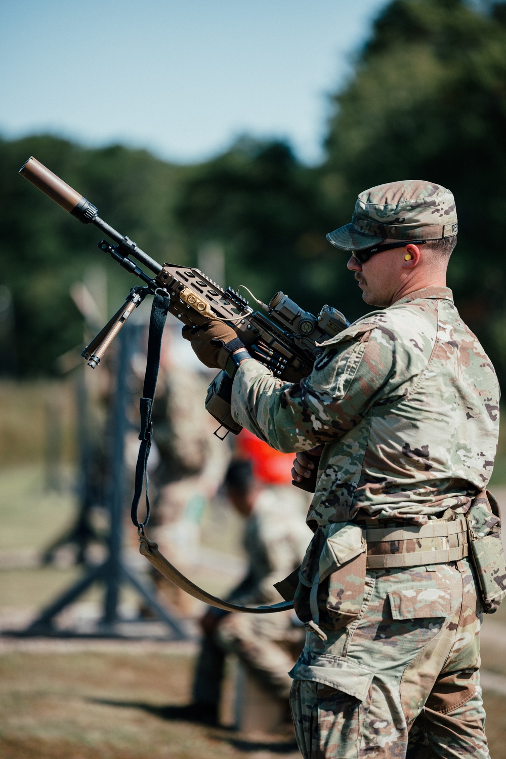 Army Fields M250 Automatic Rifle to Minnesota National Guard