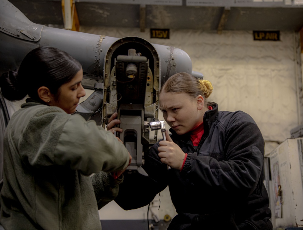 HSC-9 Sailors Conduct Maintenance