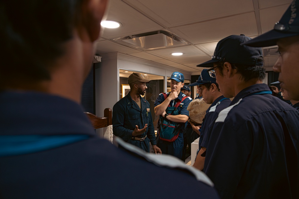 George Washington Host tour for Japan Coast Guard Sailors