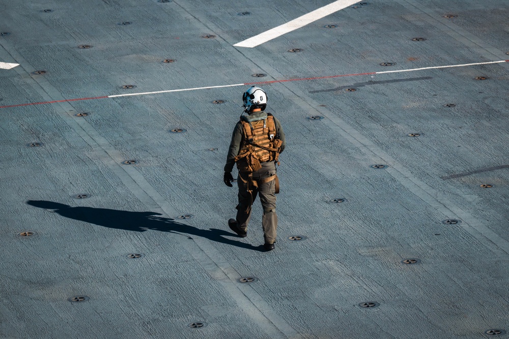 USS Arlington (LPD 24) Conducts MH-60S Seahawk Flight Operations During UNITAS 2025