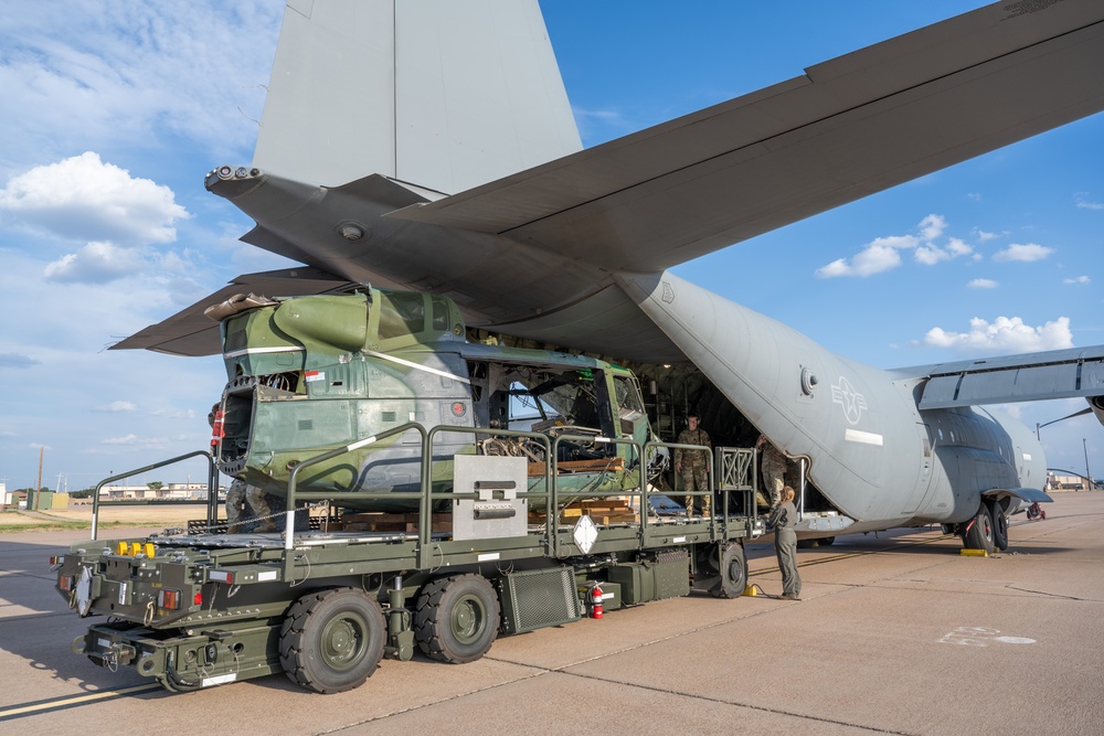 317th AW delivers new training asset to 436th TRS at Dyess