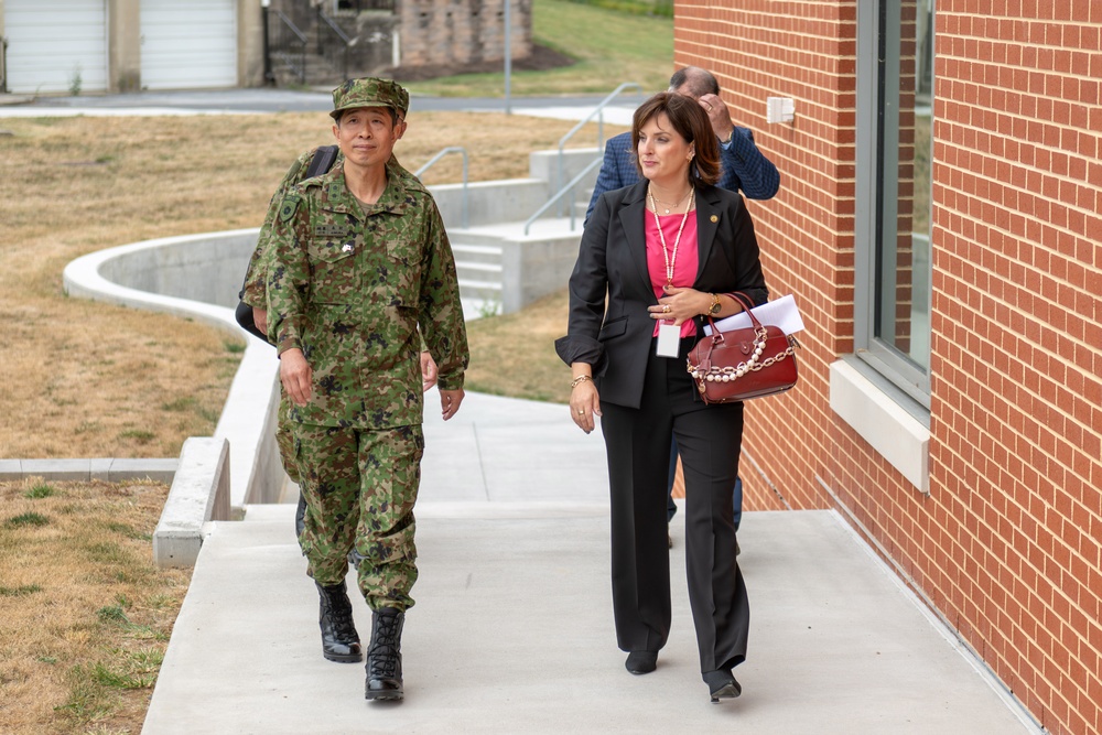 Maj. Gen. Major General Aktisugu Kimura, Director General, C4 Systems visits the War College