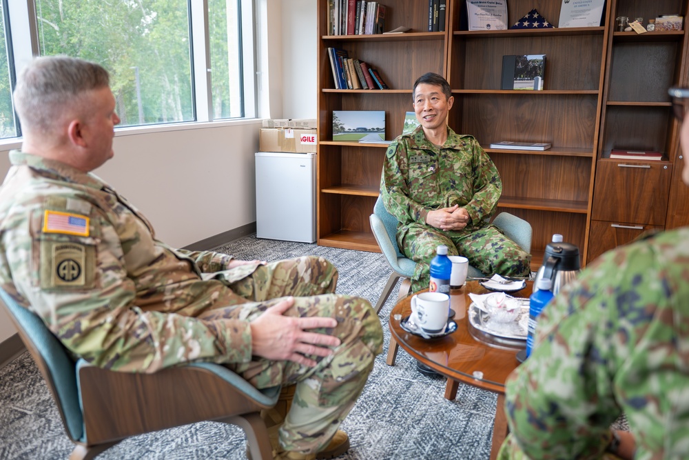 Maj. Gen. Major General Aktisugu Kimura, Director General, C4 Systems visits the War College