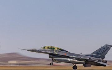 Air Force F-16 departs Edwards runway