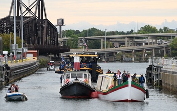 Seneca Chief Navigates Black Rock Lock for Erie Canal Bicentennial