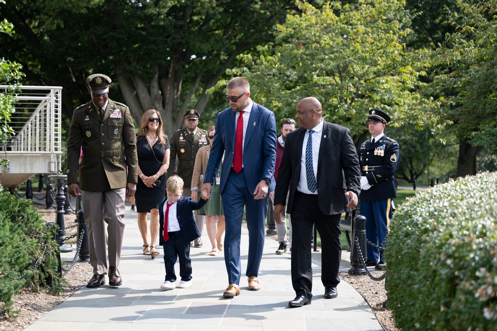 Washington Commanders Tight End Zach Ertz Visits ANC