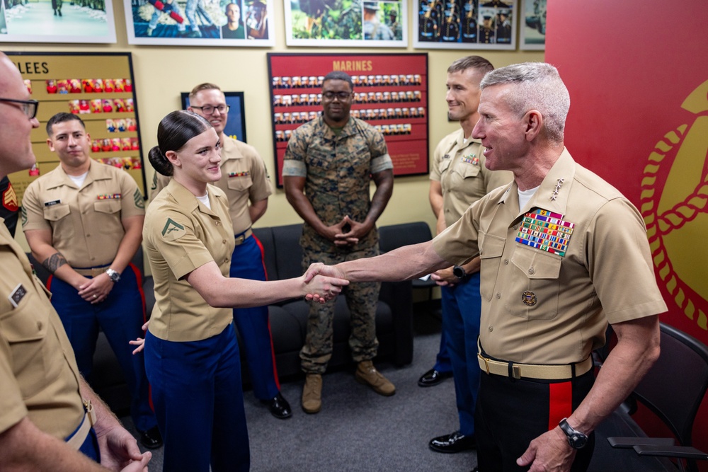 Commandant, Gen. Eric M. Smith visits RSS Gulfport