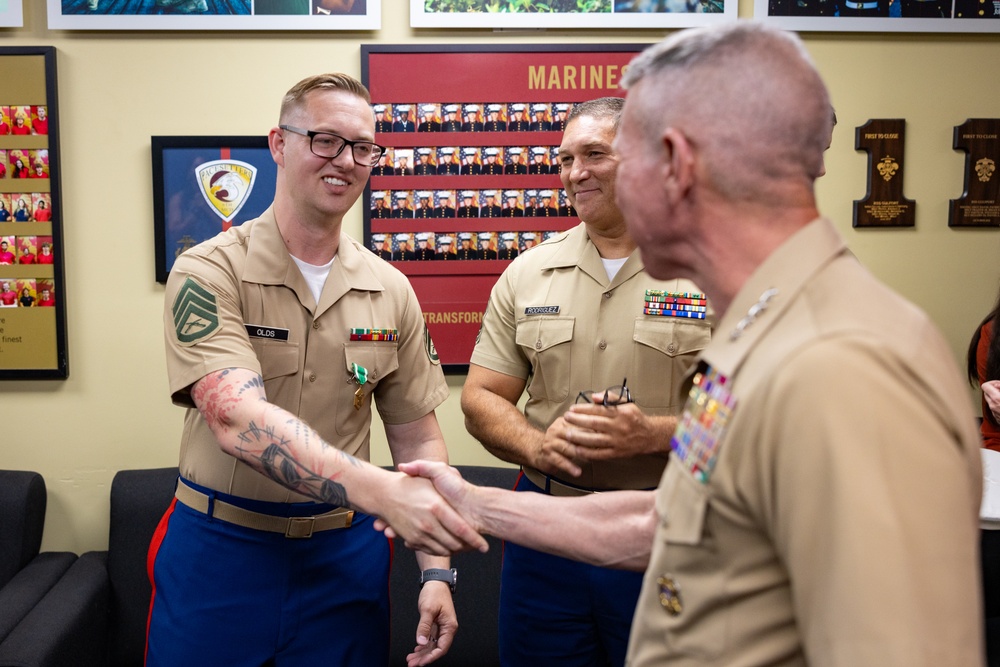 Commandant, Gen. Eric M. Smith visits RSS Gulfport