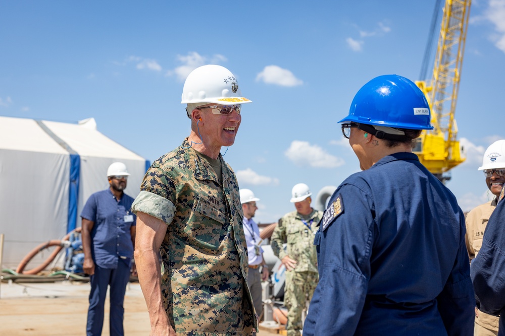 Commandant, Gen. Eric M. Smith visits Ingalls Shipbuilding