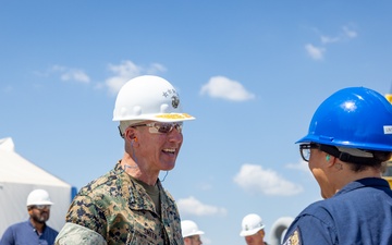 Commandant, Gen. Eric M. Smith visits Ingalls Shipbuilding