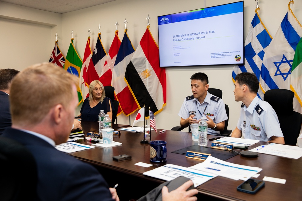 Japan Air Self-Defense Force procurement division head meets with NAVSUP WSS