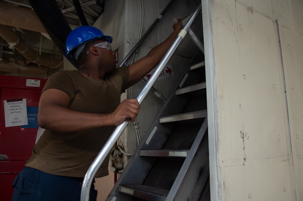 Ronald Reagan Sailors Conduct Berthing Rehabilitation