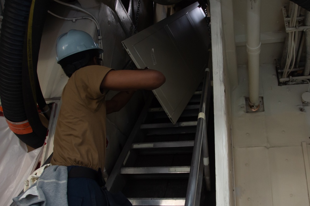 Ronald Reagan Sailors Conduct Berthing Rehabilitation