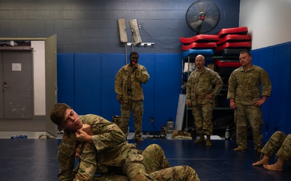 194th SFS hosts combatives course