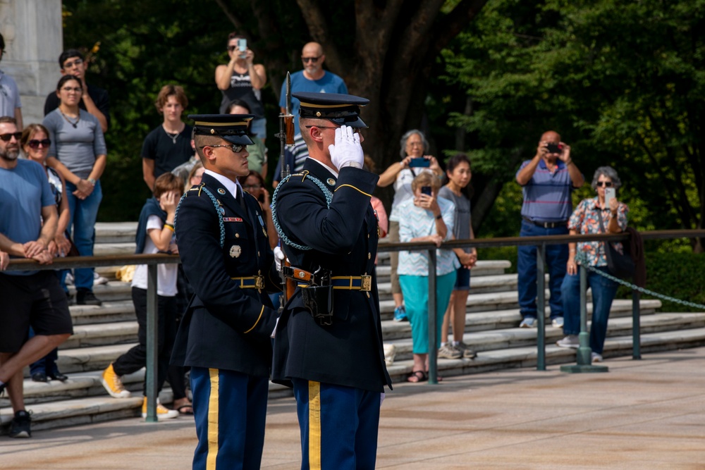 Washington Commanders participate in Army Honors Wreath Ceremony, Sept. 23, 2025