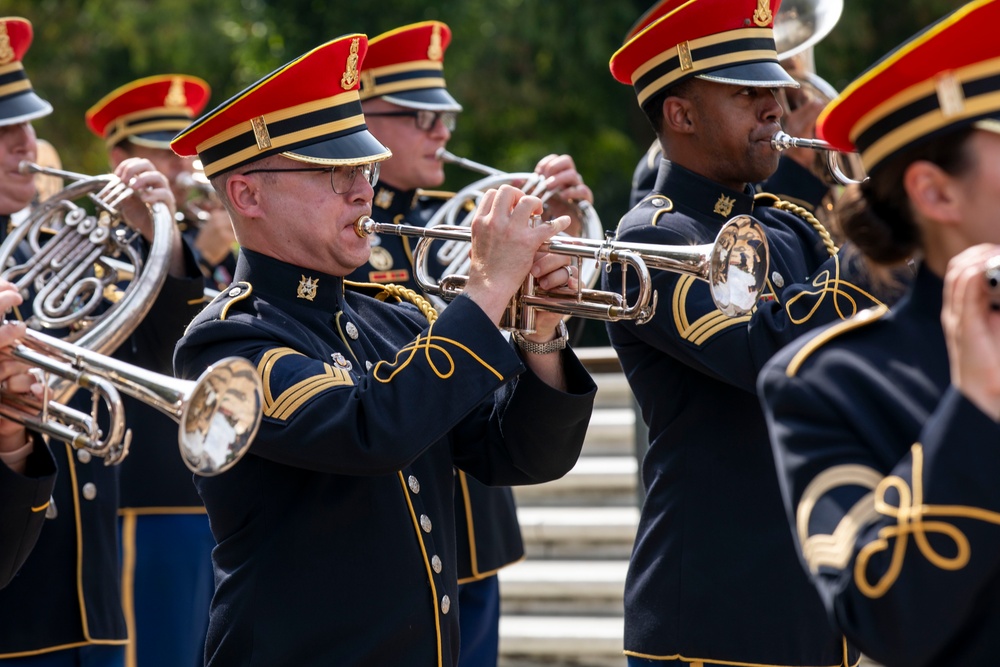 Washington Commanders participate in Army Honors Wreath Ceremony,  Sept. 23, 2025