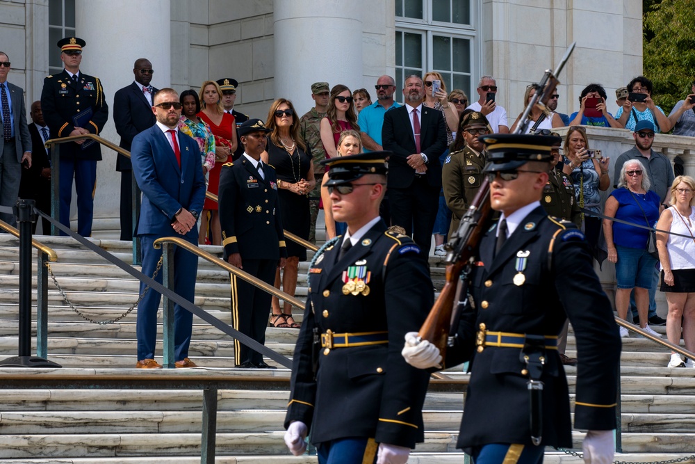 Washington Commanders participate in Army Honors Wreath Ceremony, Sept. 23, 2025
