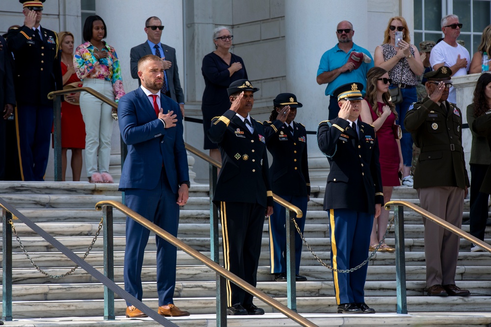 Washington Commanders participate in Army Honors Wreath Ceremony, Sept. 23, 2025